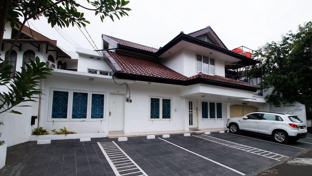 Reddoorz Plus @ Tendean Jakarta Luaran gambar
