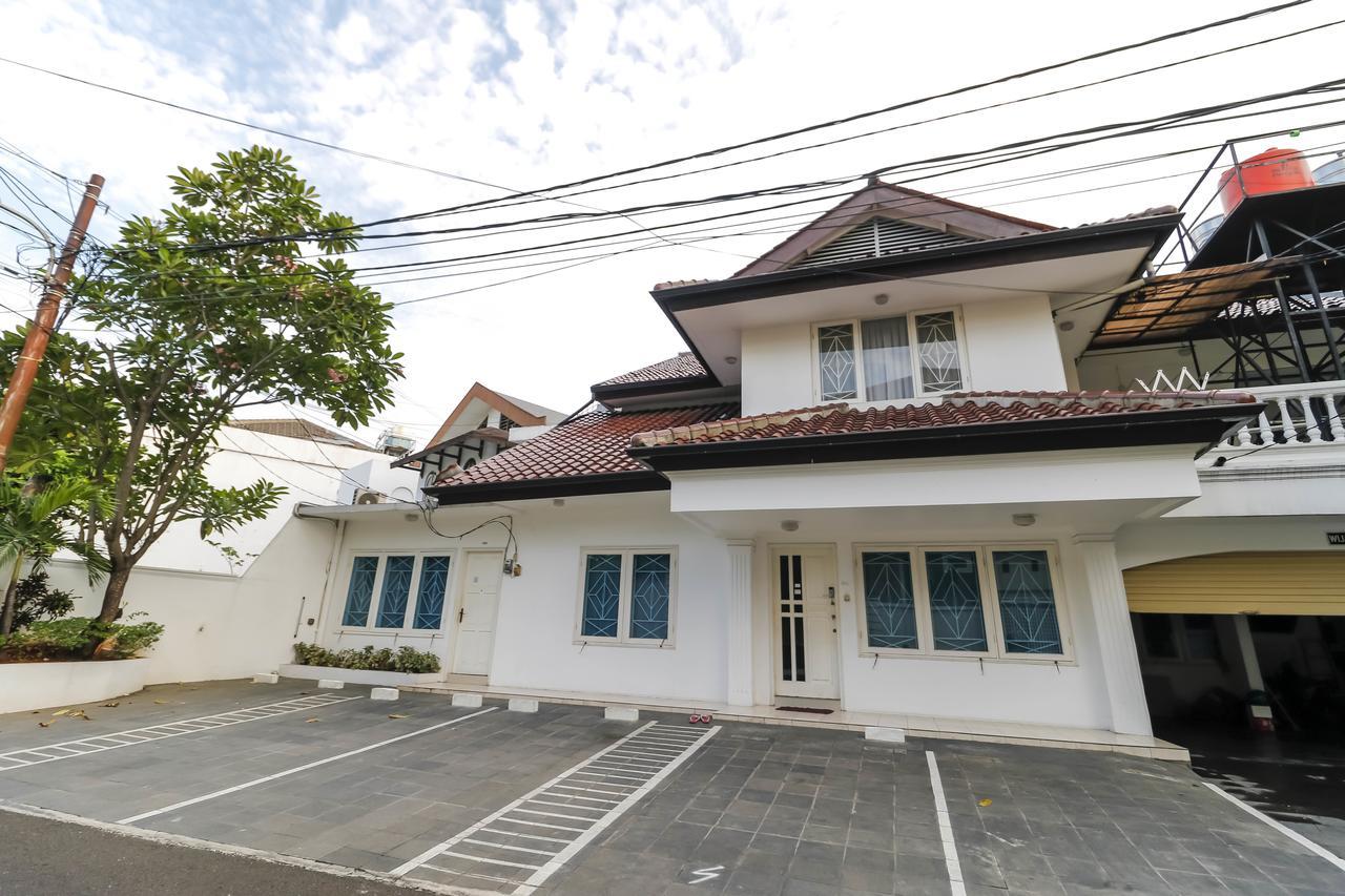 Reddoorz Plus @ Tendean Jakarta Luaran gambar