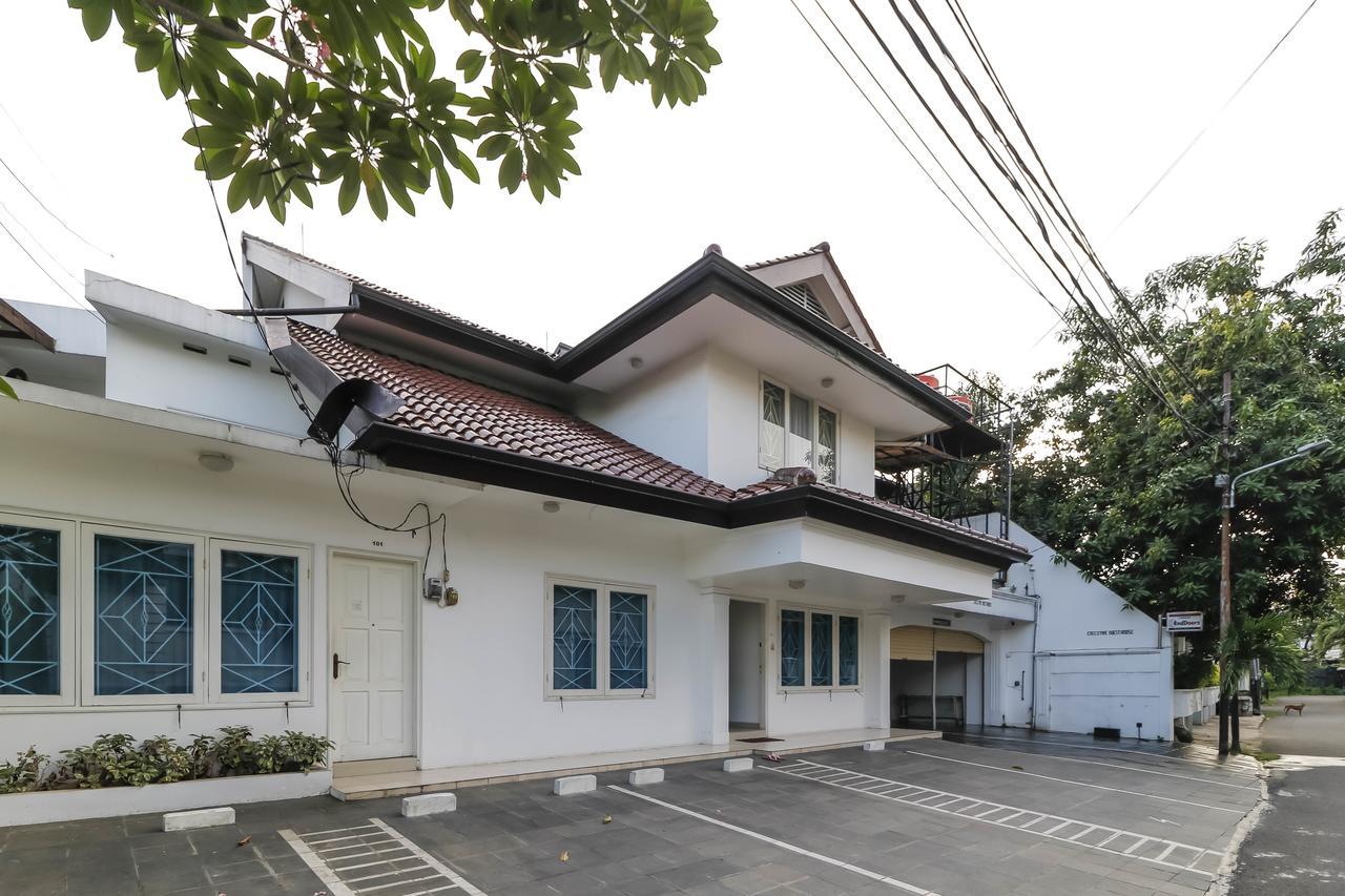 Reddoorz Plus @ Tendean Jakarta Luaran gambar